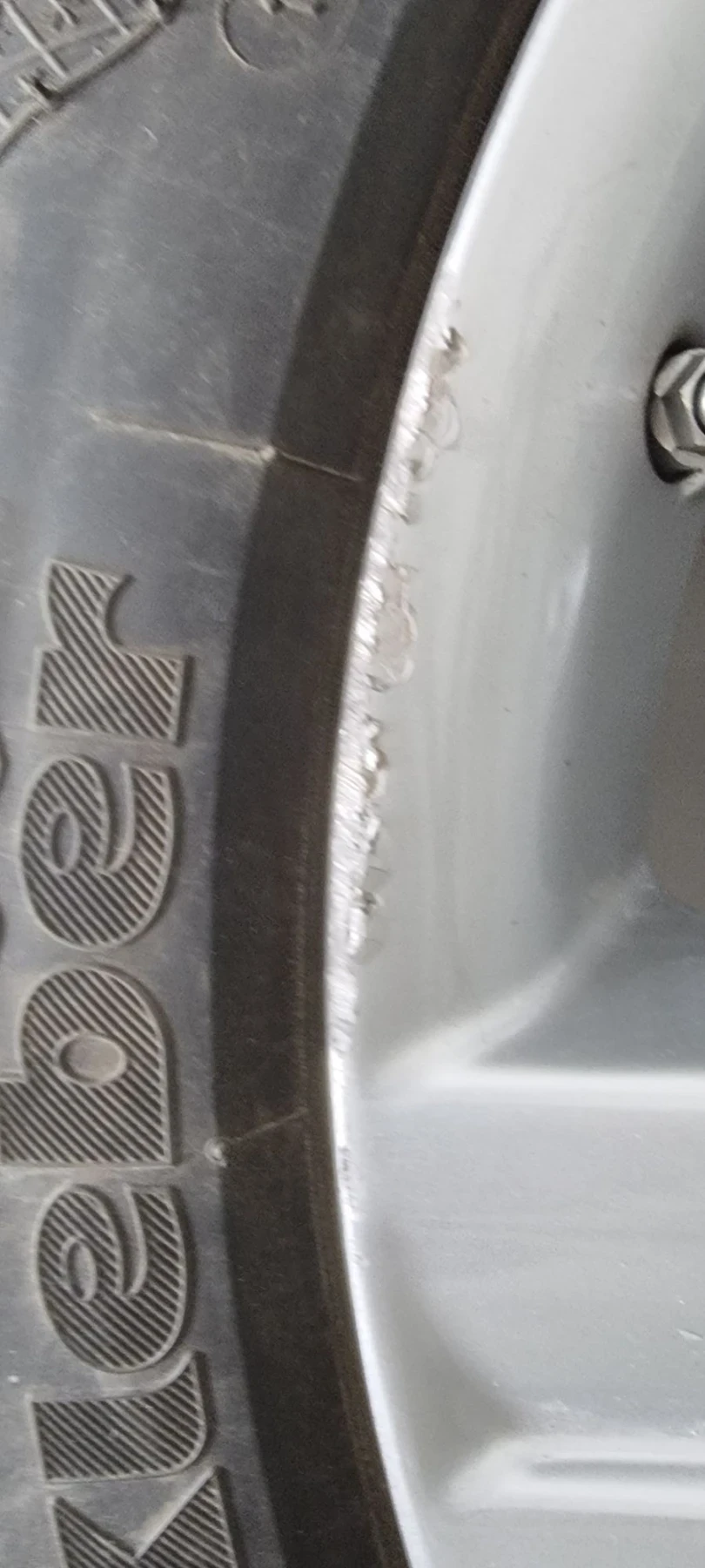 ���� � ������ 245/45R17 �� Mercedes-Benz E 350 | Mobile.bg � ����������� 4