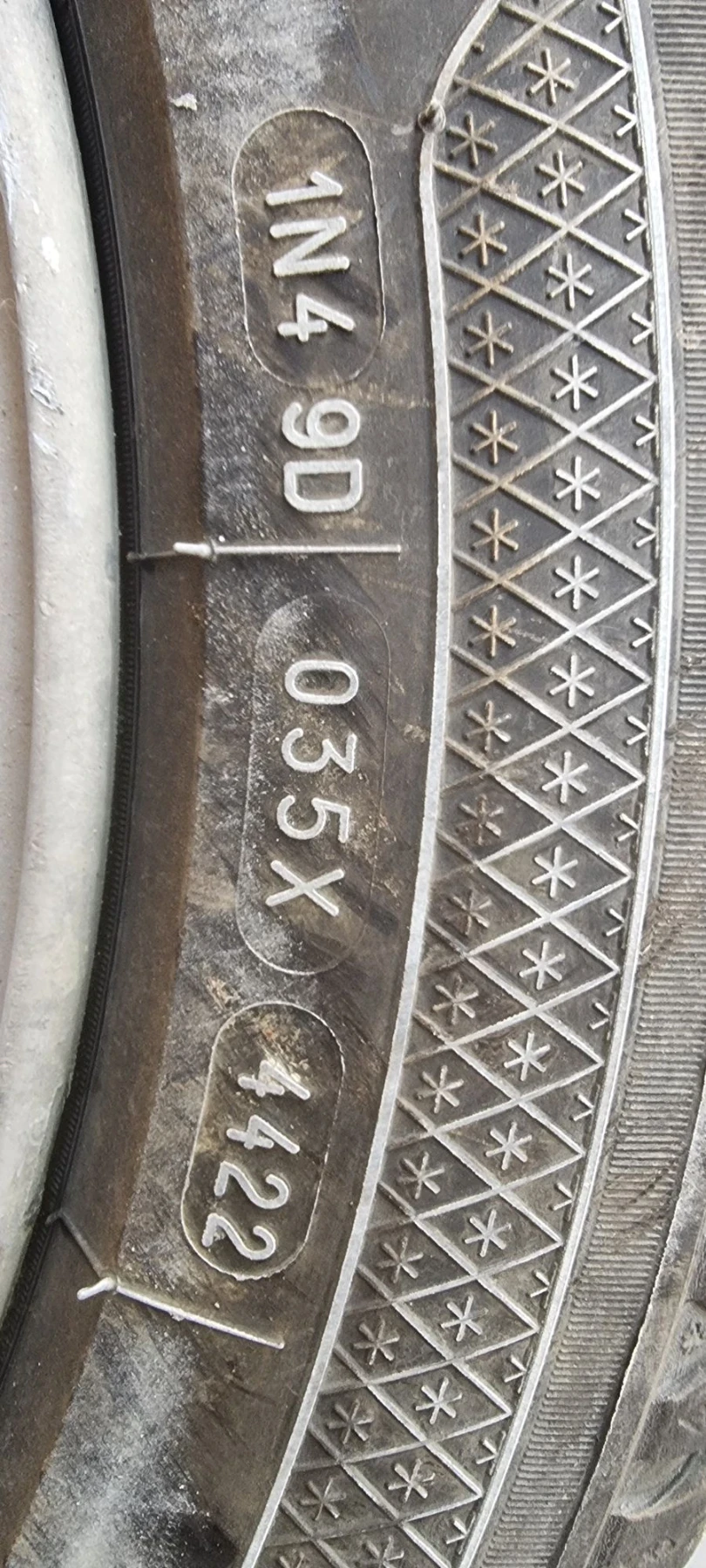 ���� � ������ 245/45R17 �� Mercedes-Benz E 350 | Mobile.bg � ����������� 2