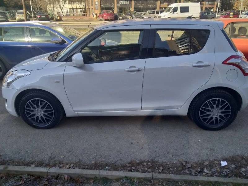 Suzuki Swift 1.2, снимка 8 - Автомобили и джипове - 47587234