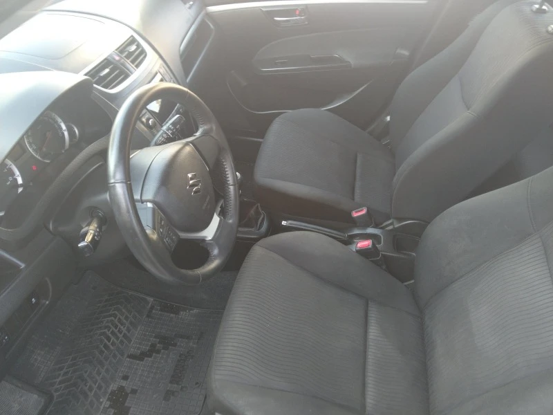 Suzuki Swift 1.2, снимка 11 - Автомобили и джипове - 47587234