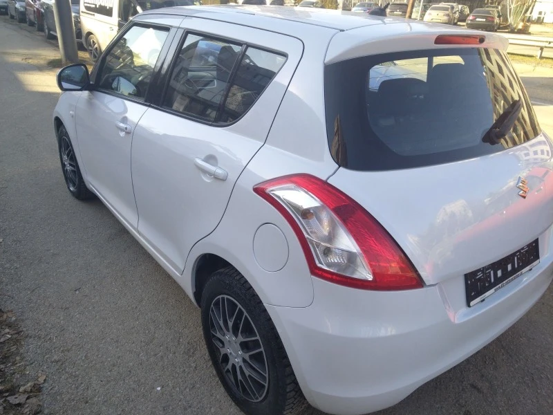 Suzuki Swift 1.2, снимка 7 - Автомобили и джипове - 47587234