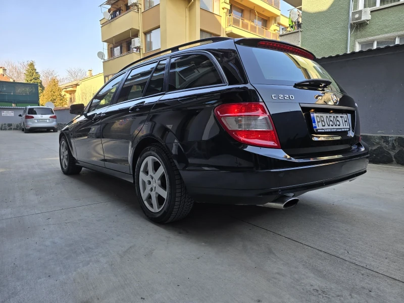 Mercedes-Benz C 220, снимка 6 - Автомобили и джипове - 49031649