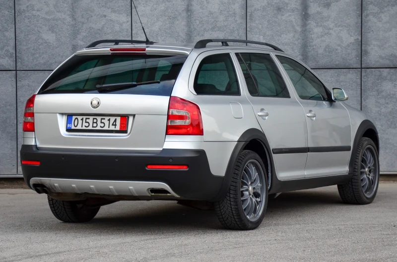 Skoda Octavia 2.0 TDI SCOUT, снимка 3 - Автомобили и джипове - 50642080