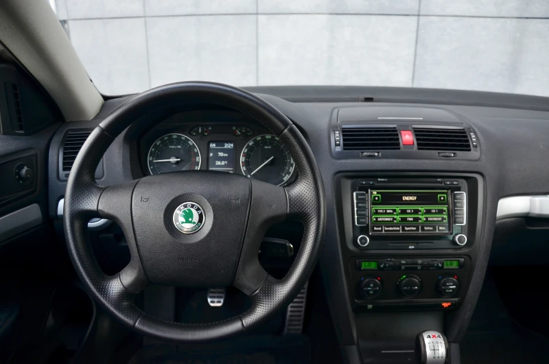Skoda Octavia 2.0 TDI SCOUT, снимка 13 - Автомобили и джипове - 50642080