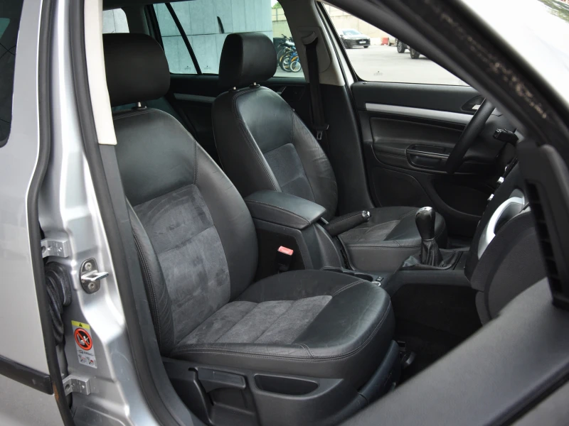 Skoda Octavia 2.0 TDI SCOUT, снимка 8 - Автомобили и джипове - 50642080