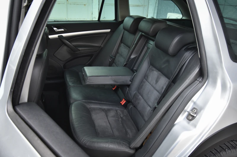 Skoda Octavia 2.0 TDI SCOUT, снимка 9 - Автомобили и джипове - 50642080