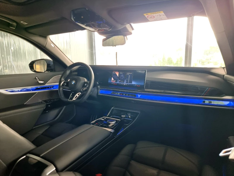 BMW 740 * INDIVIDUAL* Xdrive* Mpack* Head up* Distr* B&W* , снимка 12 - Автомобили и джипове - 52281453