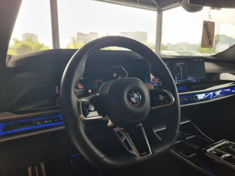 BMW 740 * INDIVIDUAL* Xdrive* Mpack* Head up* Distr* B&W* , снимка 13 - Автомобили и джипове - 52281453