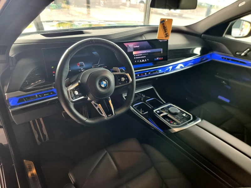 BMW 740 * INDIVIDUAL* Xdrive* Mpack* Head up* Distr* B&W* , снимка 8 - Автомобили и джипове - 52281453