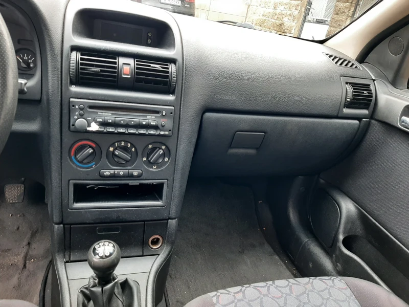 Opel Astra, снимка 8 - Автомобили и джипове - 52511690