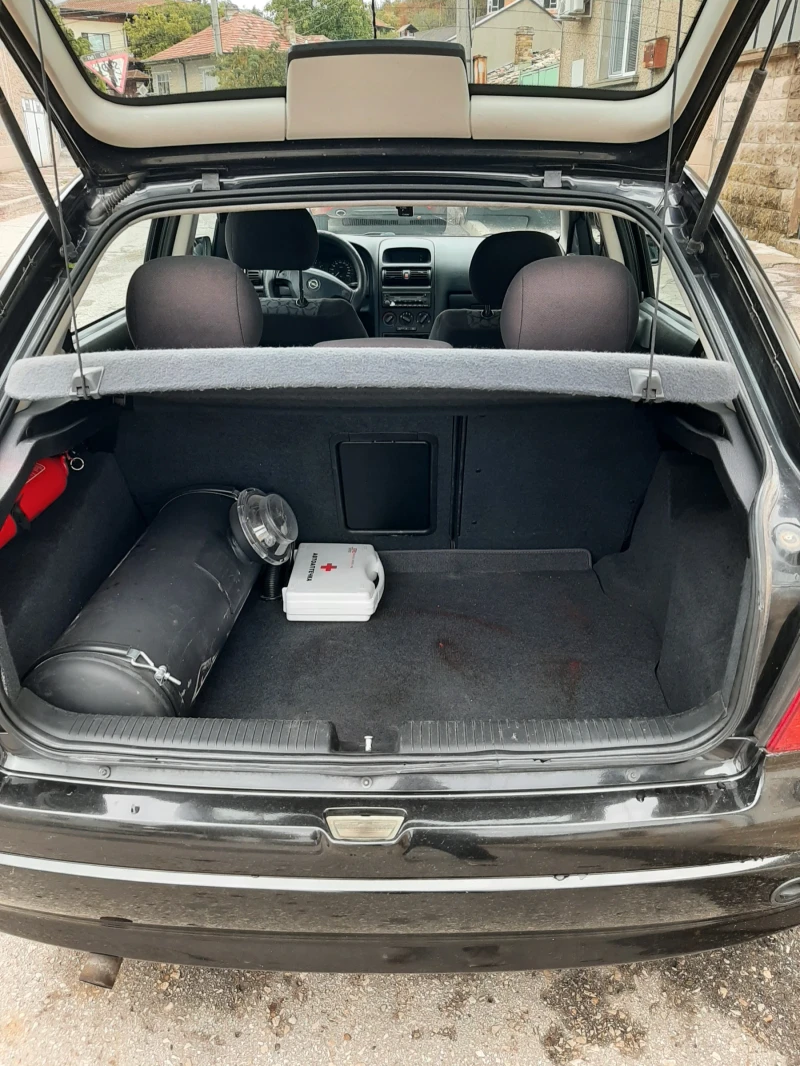 Opel Astra, снимка 6 - Автомобили и джипове - 52511690