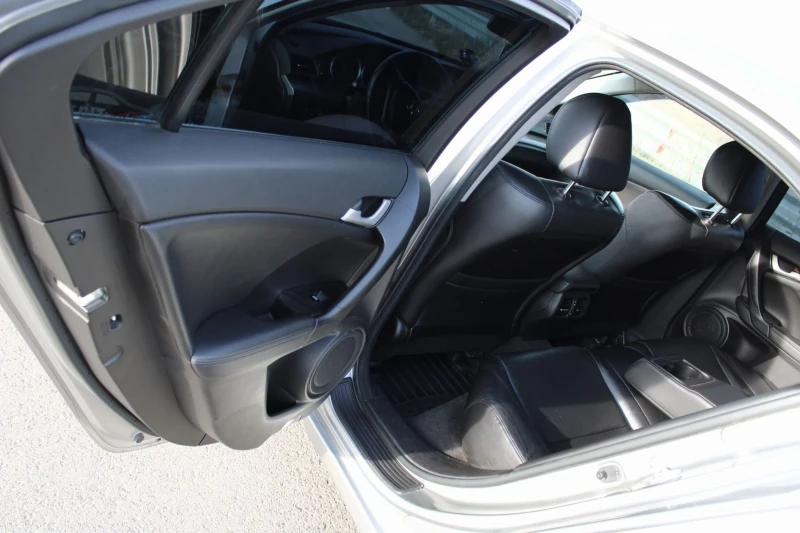 Honda Accord CU2 2.4i 201hp, снимка 7 - Автомобили и джипове - 52838587