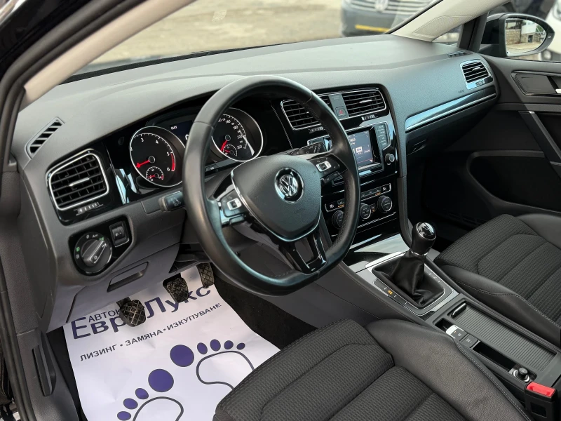 VW Golf 1.6TDI 105кс НАВИ КОЖА ПОДГРЕВ МАСАЖ АМБИЕНТ, снимка 10 - Автомобили и джипове - 53115182