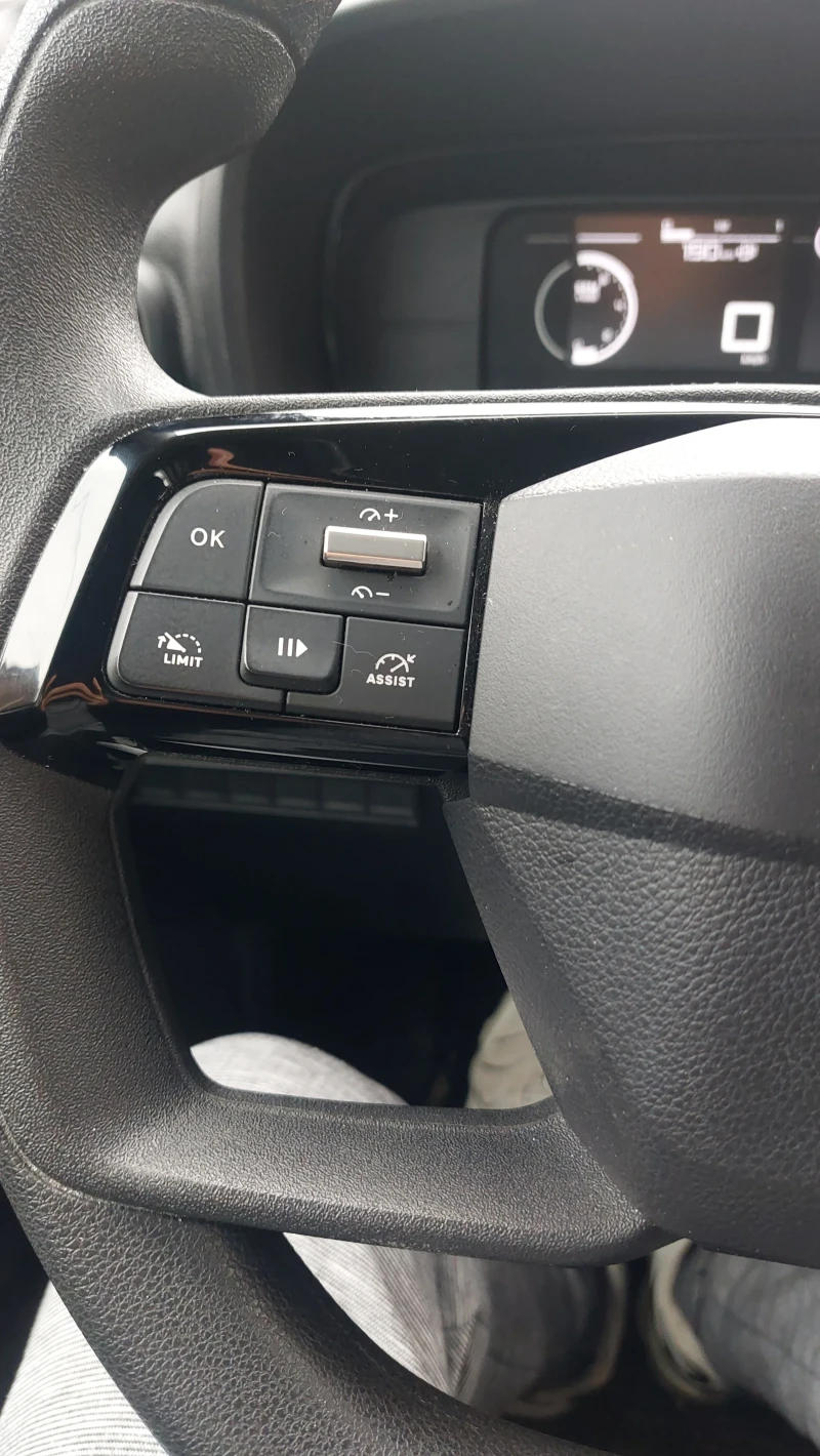 Opel Combo 1.5tdi, снимка 8 - Автомобили и джипове - 53344264