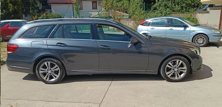 Mercedes-Benz E 300, снимка 3 - Автомобили и джипове - 47360903