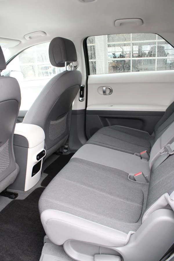 Hyundai Ioniq 5 Preferred* RWD* АвтоКредит* (ЦЕНА ДО БГ), снимка 11 - Автомобили и джипове - 54206421