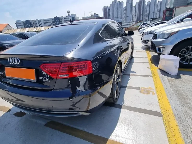 Audi A5 2.0 TDI Quattro, снимка 3 - Автомобили и джипове - 55032309