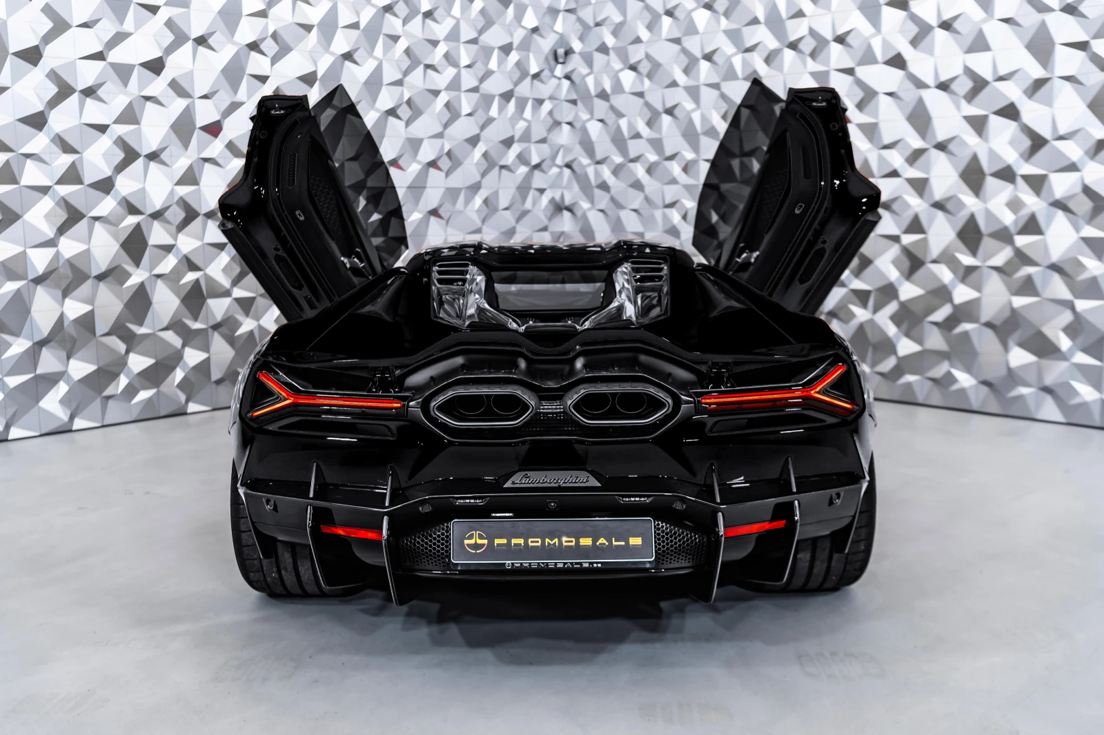 Lamborghini Revuelto Nero gloss - изображение 5