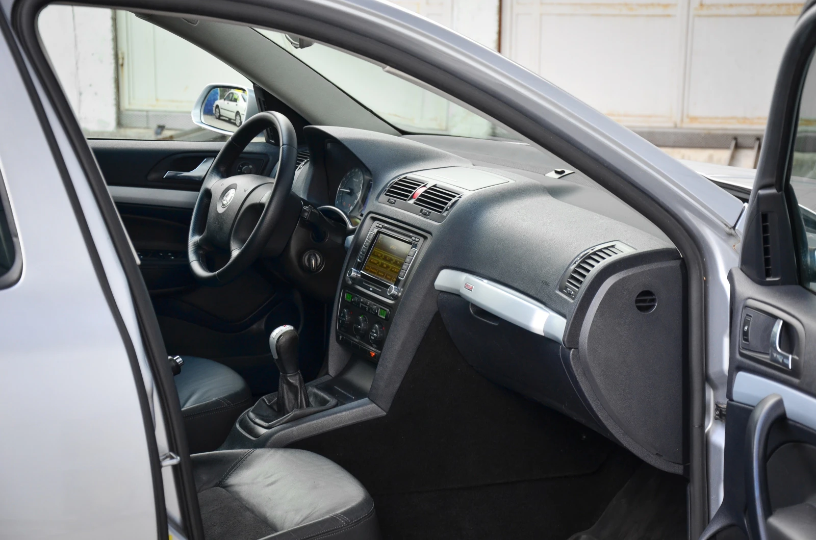 Skoda Octavia 2.0 TDI SCOUT | Mobile.bg   11