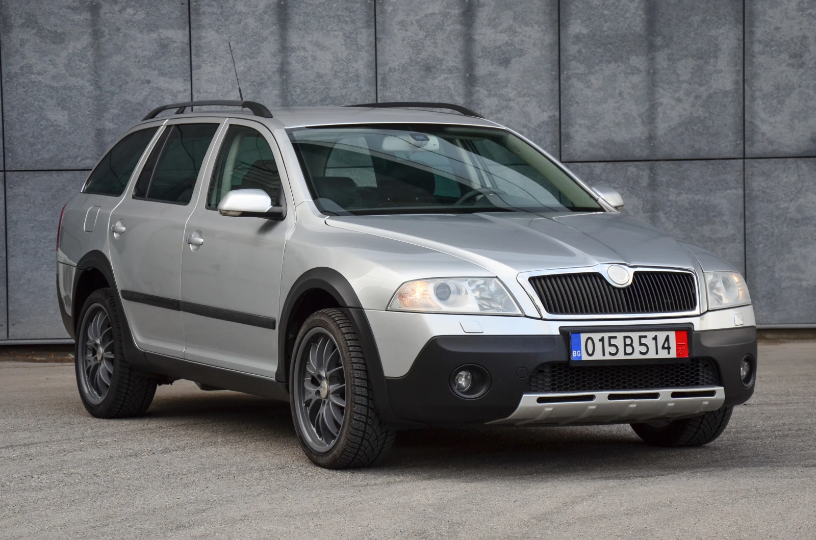 Skoda Octavia 2.0 TDI SCOUT - изображение 2