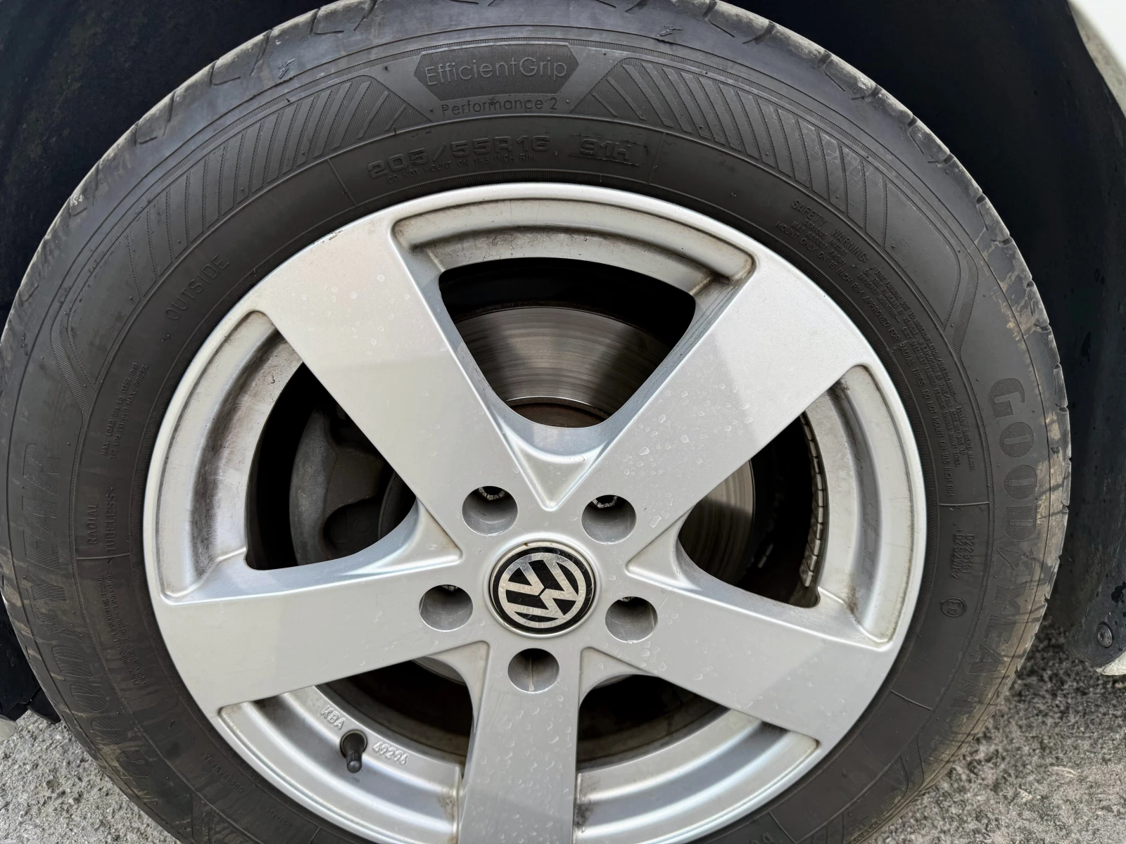 VW Golf 1.6 TDI - изображение 10