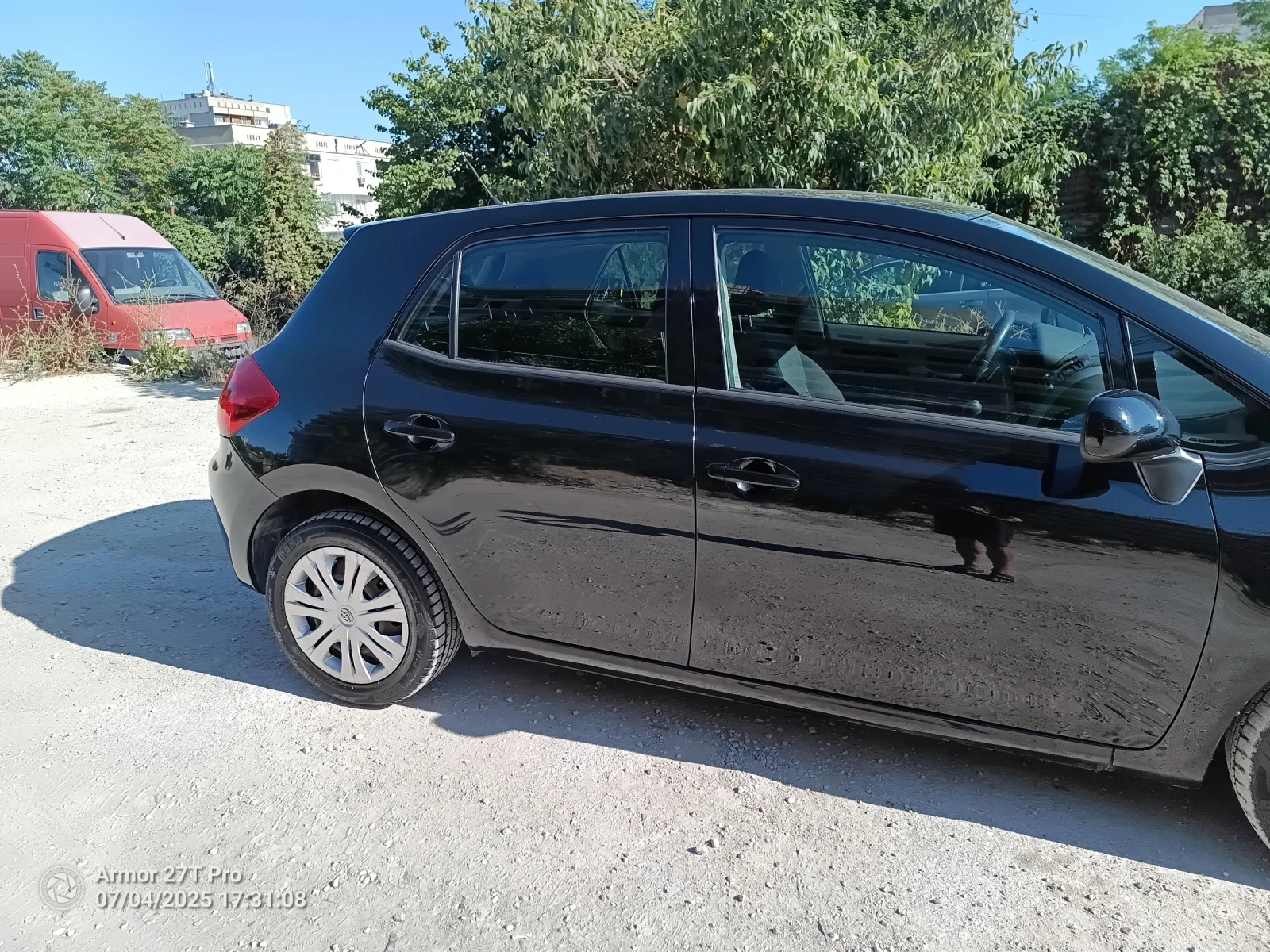 Toyota Auris  - изображение 4