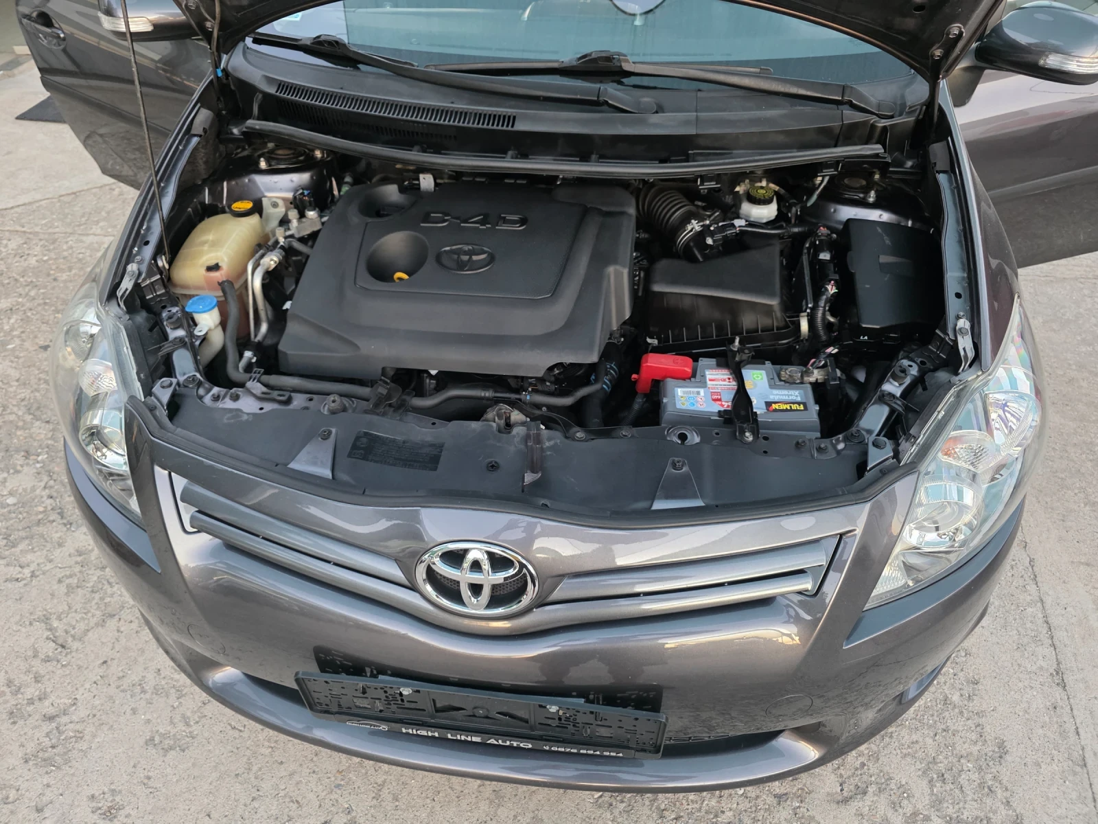 Toyota Auris 1.4 D4D Navi FaceLift - изображение 5