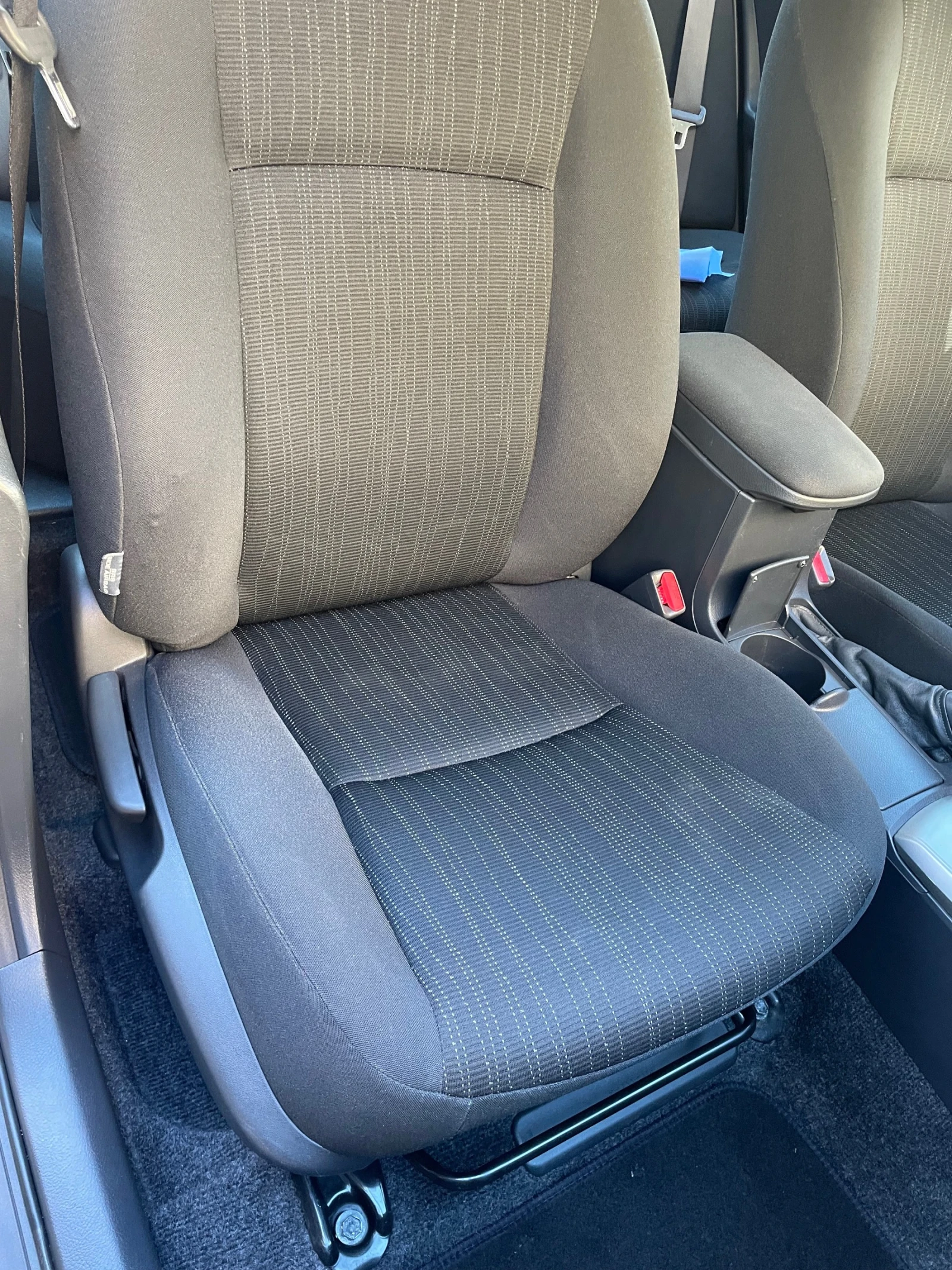 Toyota Corolla D-4D - изображение 7