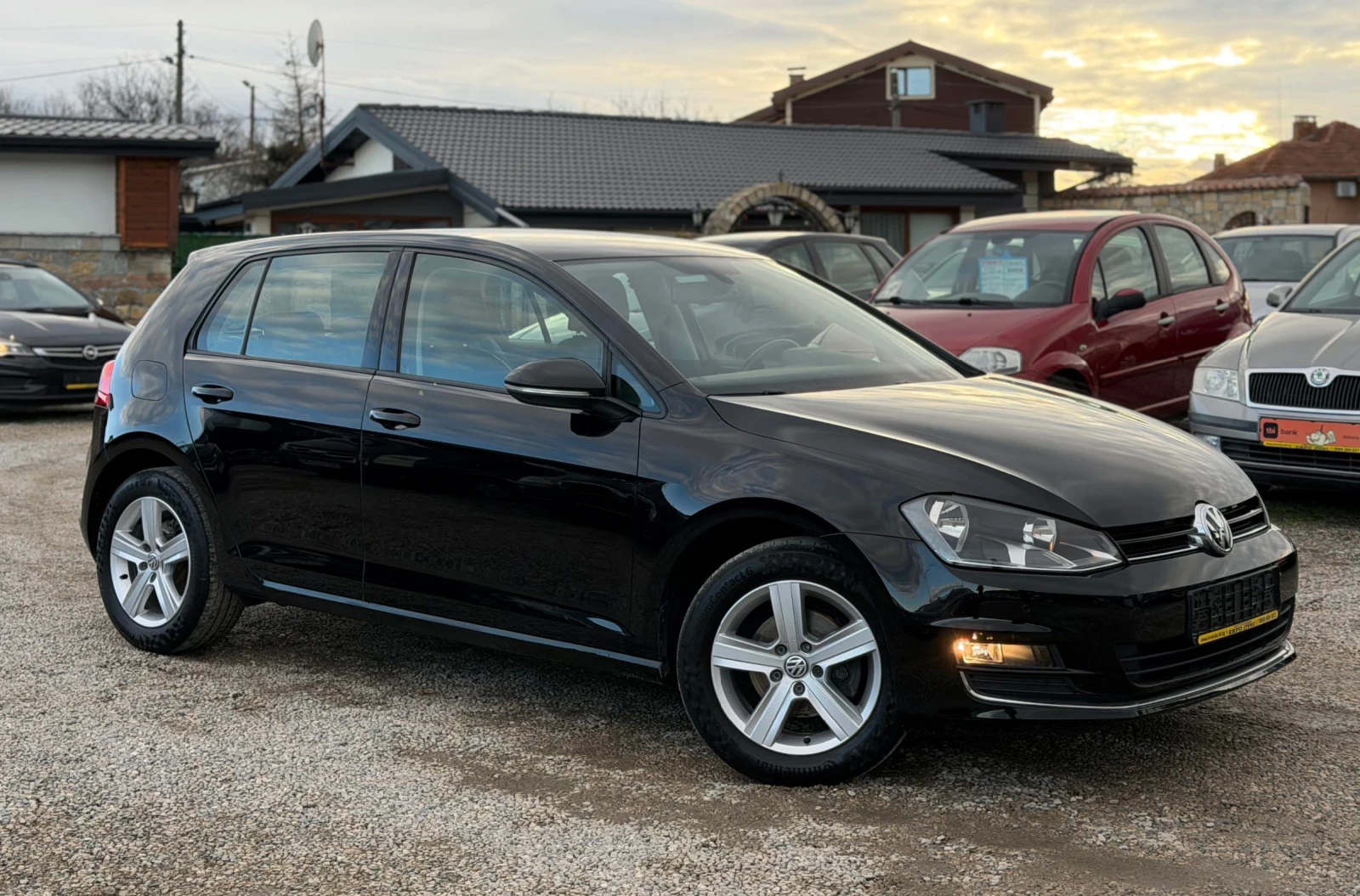 VW Golf 1.6TDI 105кс НАВИ КОЖА ПОДГРЕВ МАСАЖ АМБИЕНТ - изображение 7