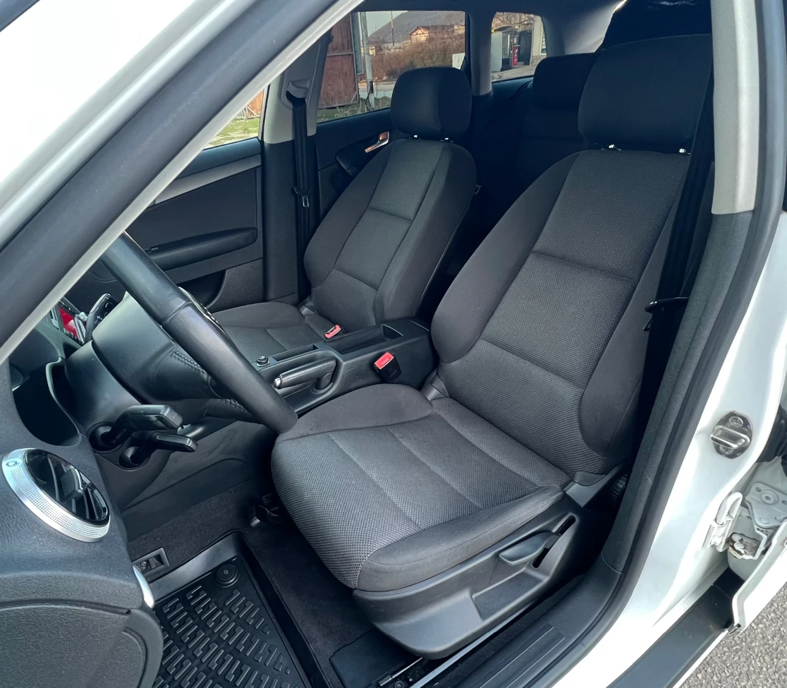 Audi A3 1.6TDI 105кс, снимка 11 - Автомобили и джипове - 53778730