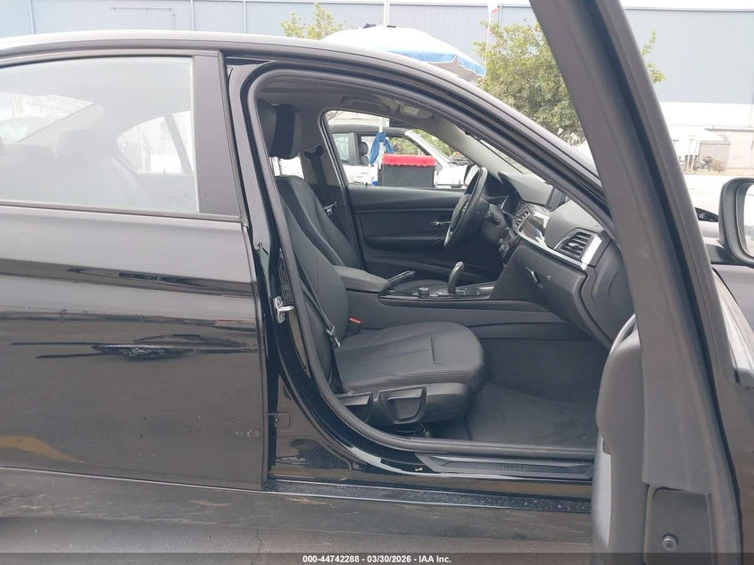 BMW 320 2.0L I-4 DI, DOHC, VVT, TURBO, 180HP Rear Wheel | Mobile.bg � ����������� 5