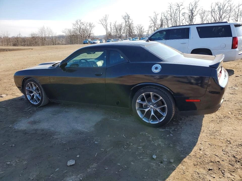Dodge Challenger, снимка 2 - Автомобили и джипове - 54657433