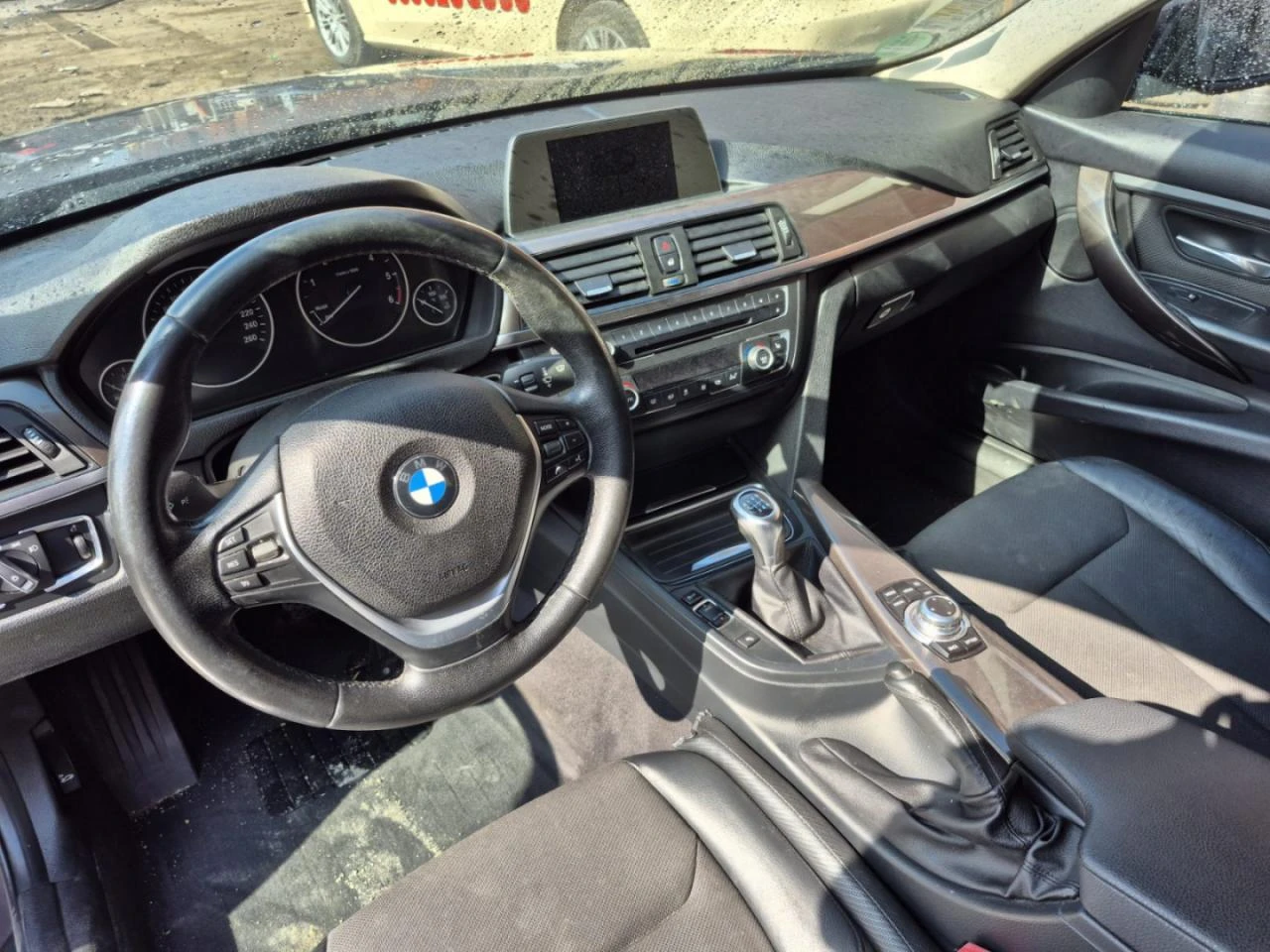 BMW 320, снимка 5 - Автомобили и джипове - 55011688