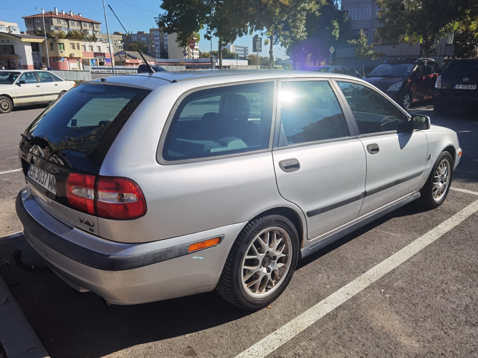 Volvo V40, снимка 3 - Автомобили и джипове - 56356263
