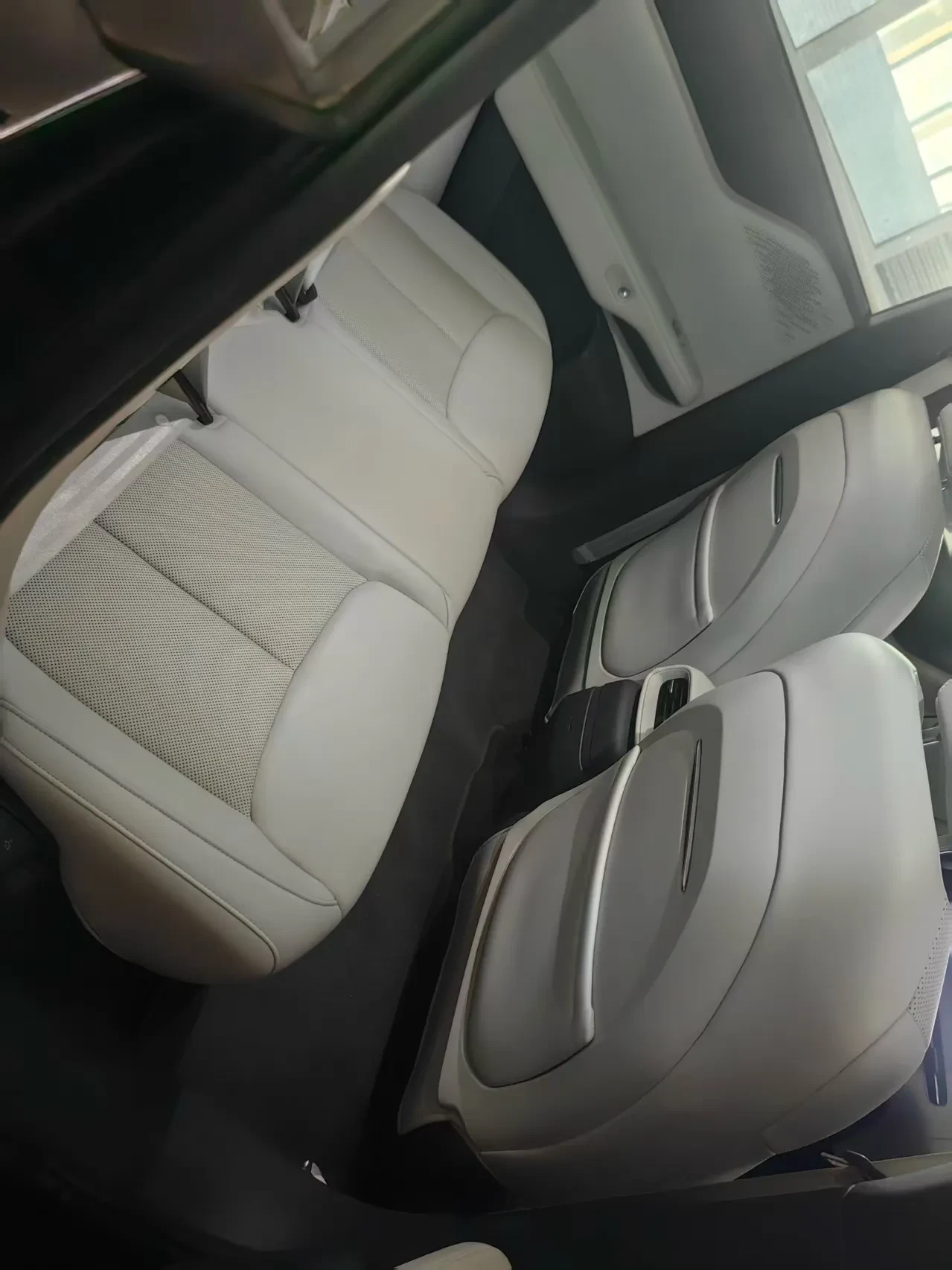Xpeng G6 RWD 68.5KWH Max Technology Edition, снимка 9 - Автомобили и джипове - 56412157