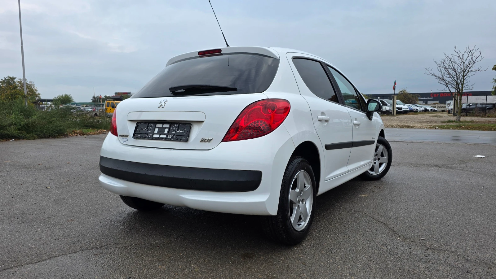 Peugeot 207 КАТО НОВА, снимка 5 - Автомобили и джипове - 56742724