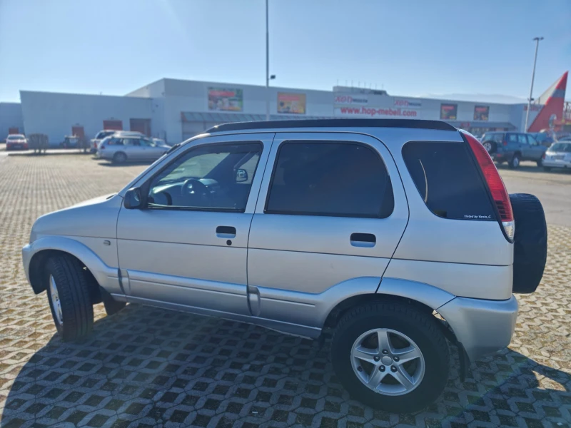 Daihatsu Terios Газ, снимка 5 - Автомобили и джипове - 49384666