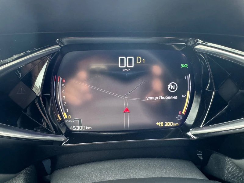 DS DS 3 Crossback, снимка 10 - Автомобили и джипове - 52584336