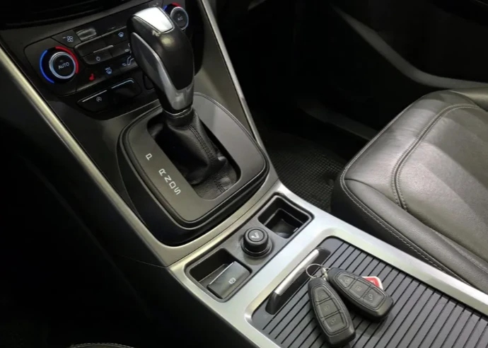 Ford Kuga 2.0 TDCI - изображение 9