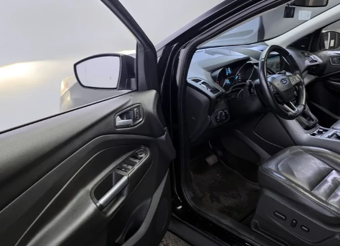 Ford Kuga 2.0 TDCI, снимка 11 - Автомобили и джипове - 52751298