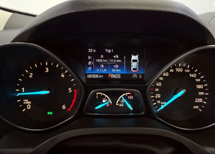 Ford Kuga 2.0 TDCI - изображение 8