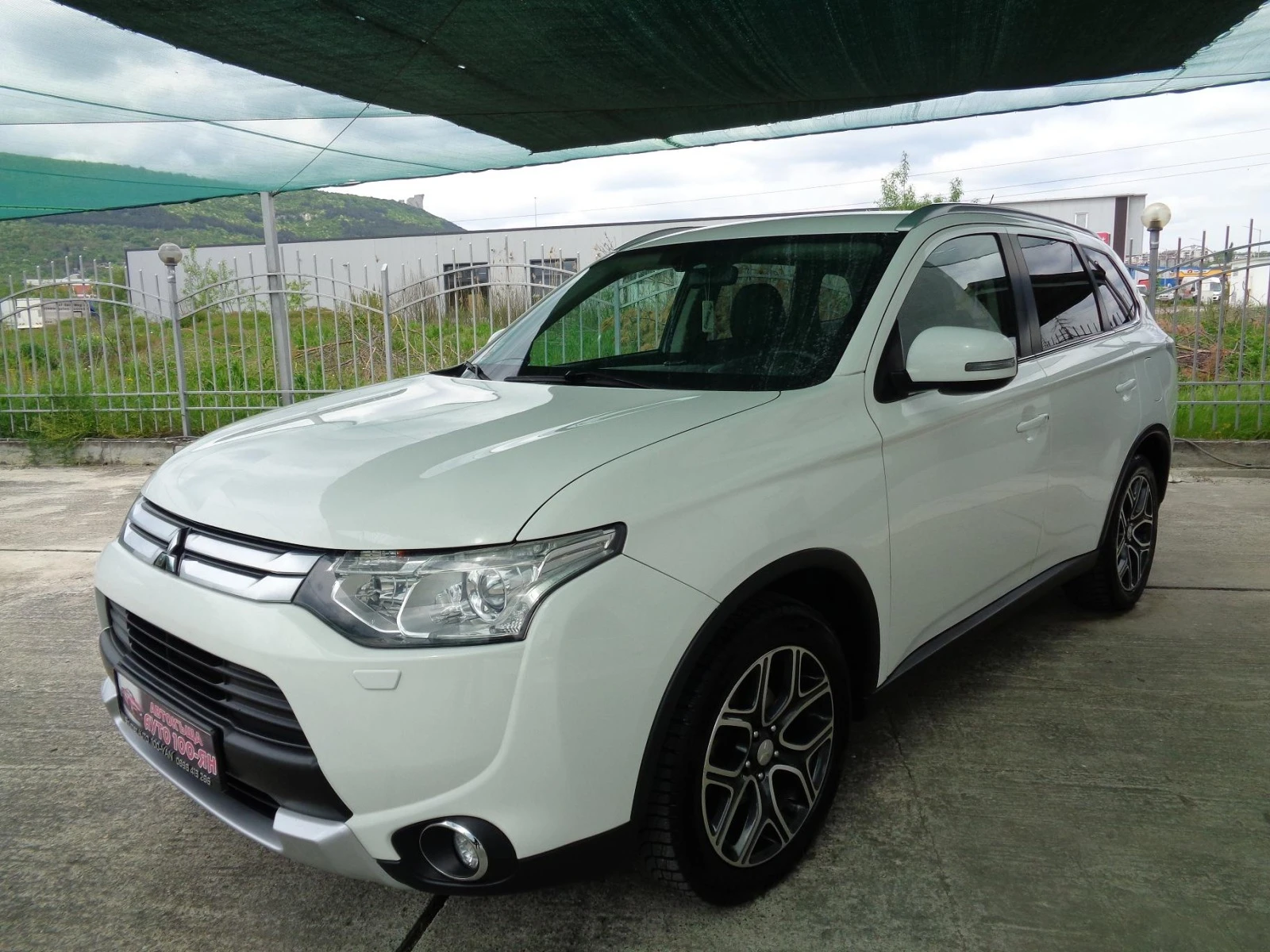 Mitsubishi Outlander 2.2DiD 4WD 150к.с 7Места - изображение 2