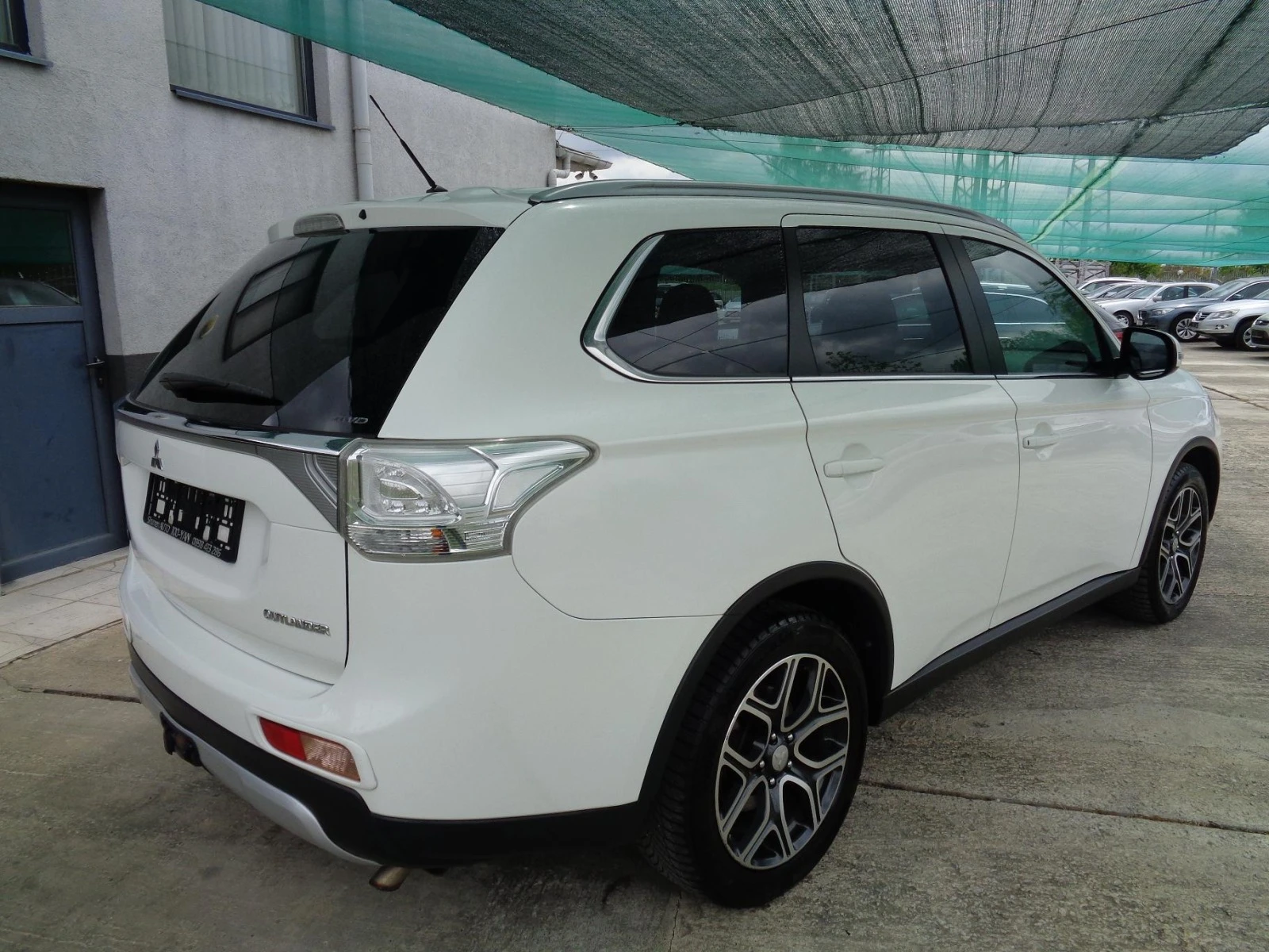 Mitsubishi Outlander 2.2DiD 4WD 150к.с 7Места - изображение 5