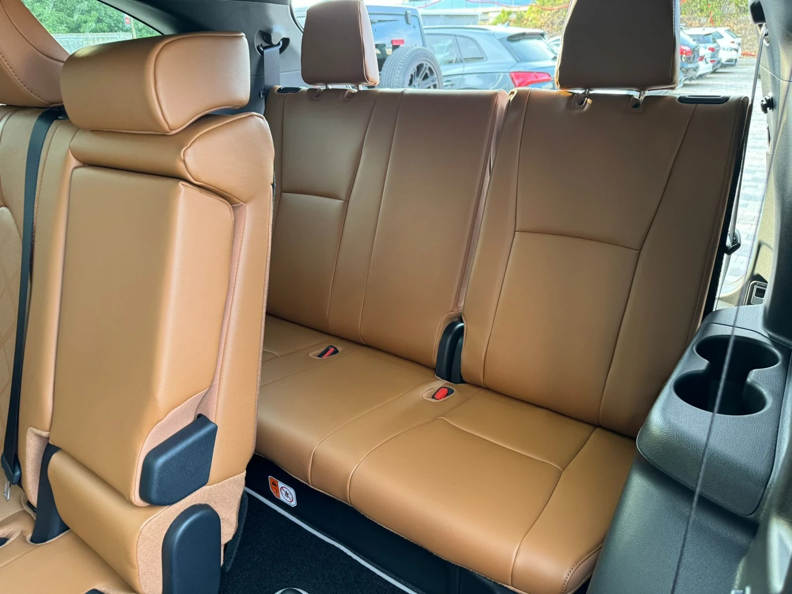 Toyota Highlander 2, 5-Hybrid/4x4/Luxury/Pano/6+ 1 | Mobile.bg   15