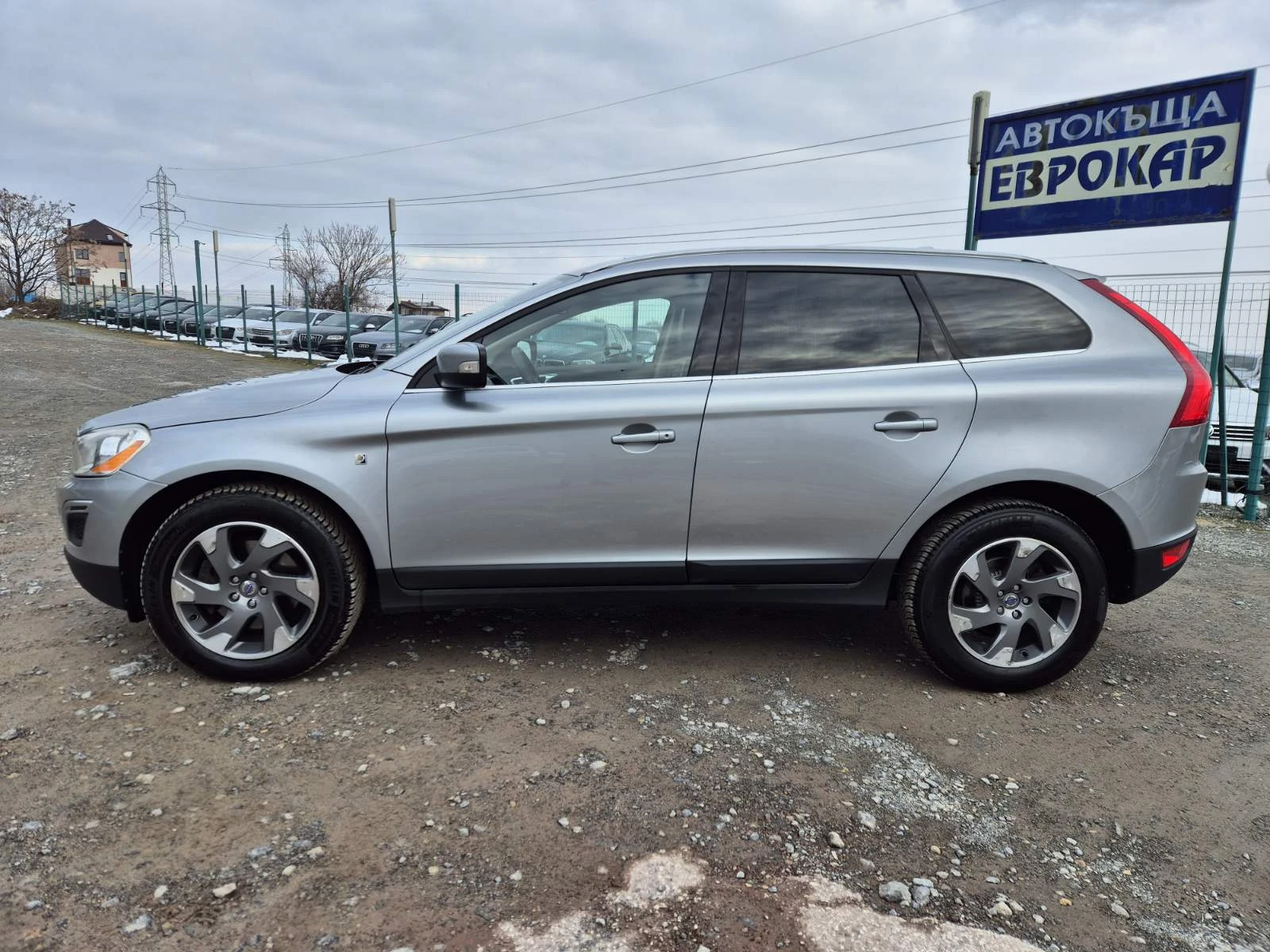 Volvo XC60 2.4d Автомат - изображение 2