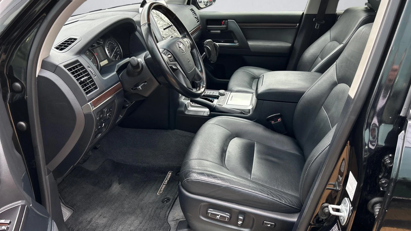 Toyota Land cruiser Месечна вноска от 2117 лв. - изображение 9