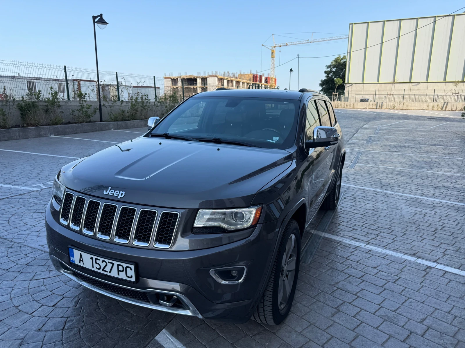 Jeep Grand cherokee Overland 5.7 8ZF 4x4 - изображение 2