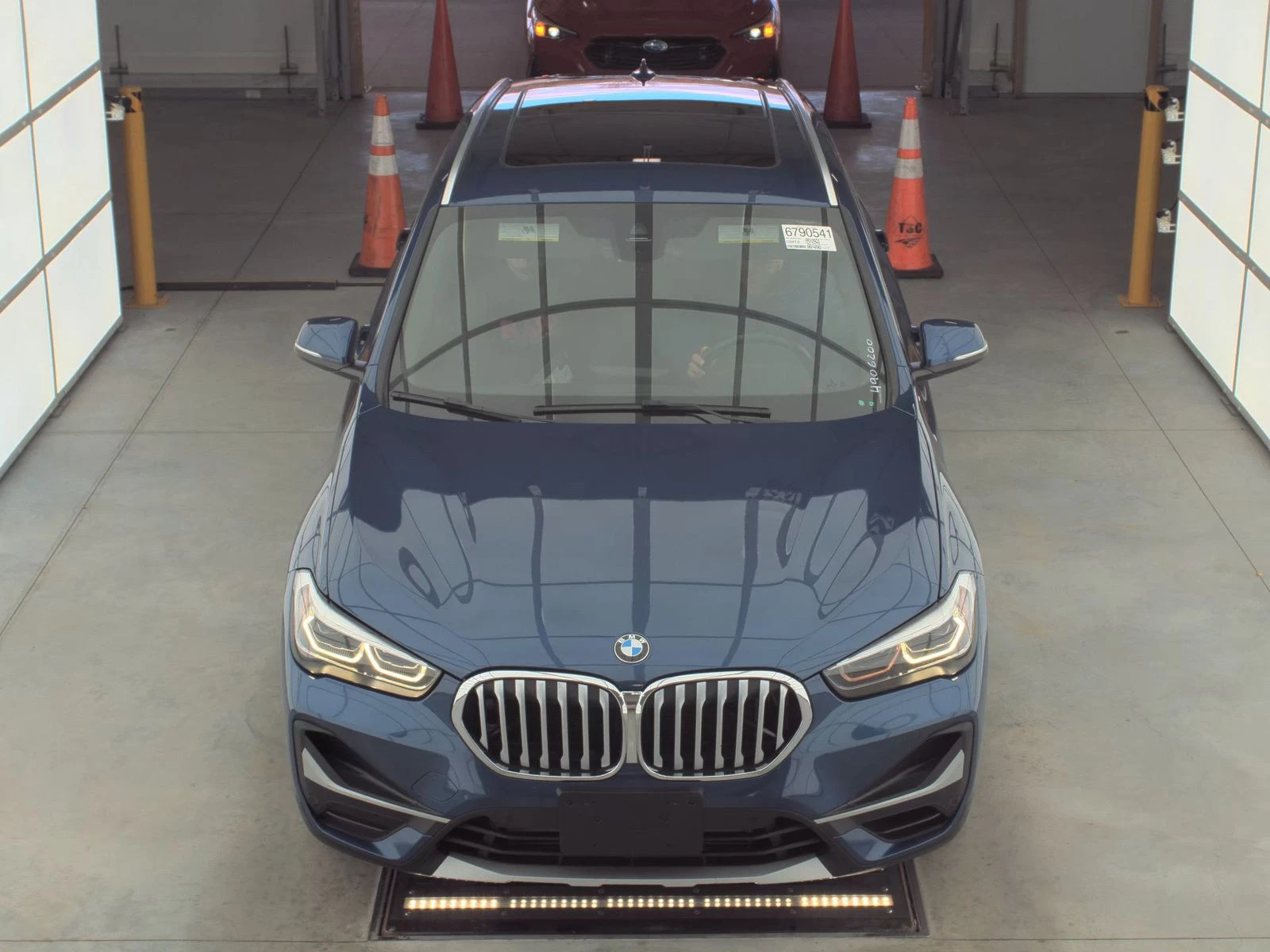 BMW X1 Xdrive - изображение 2