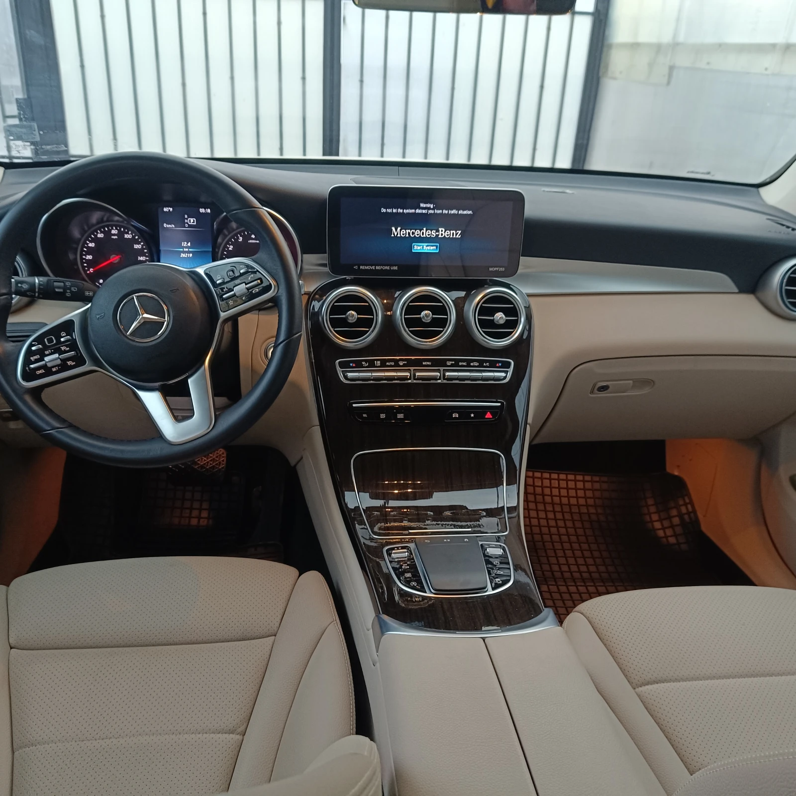 Mercedes-Benz GLC 300 2.0, снимка 11 - Автомобили и джипове - 54022107