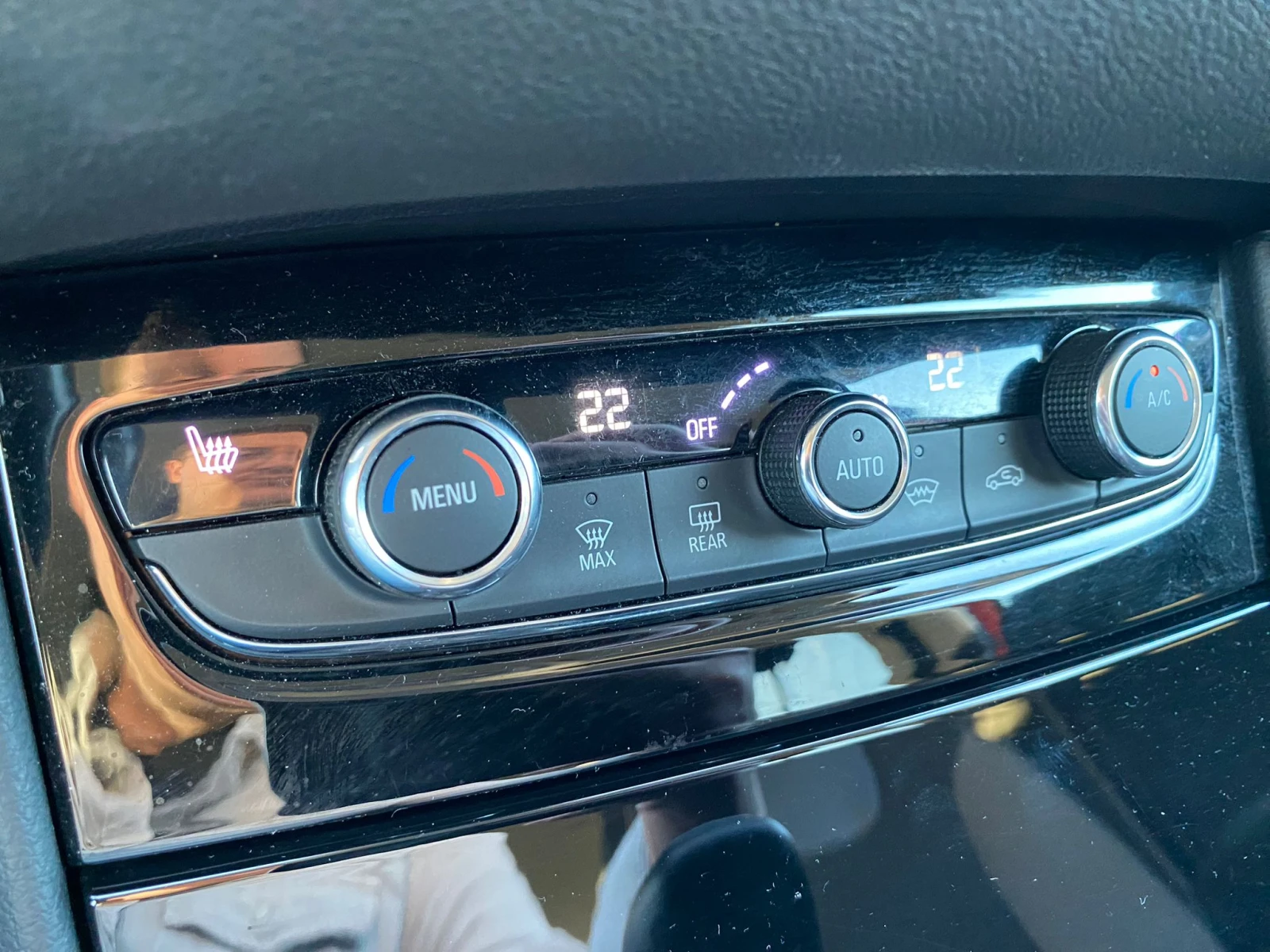 Opel Grandland 1.5 Ultimate, снимка 13 - Автомобили и джипове - 54333849